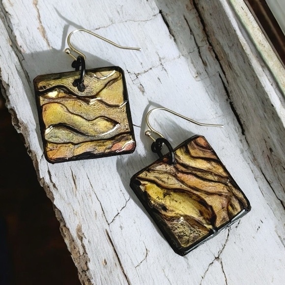5 For $25💫Cray Cray Metallic Square  Dangles Earrings - Picture 1 of 4